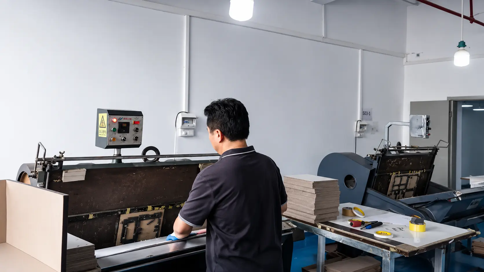 Die Cutting at OnePlusOne Packaging factory