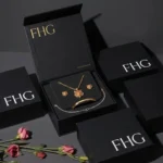 White magnetic jewelry gift box with custom logo